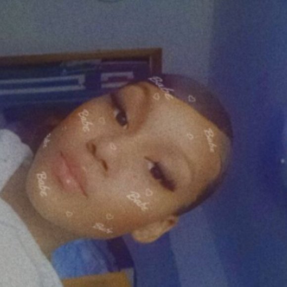 Meet your Posher, Estella - Picture 3 of 3